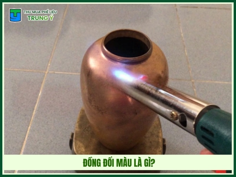 Đồng đổi màu là gì?