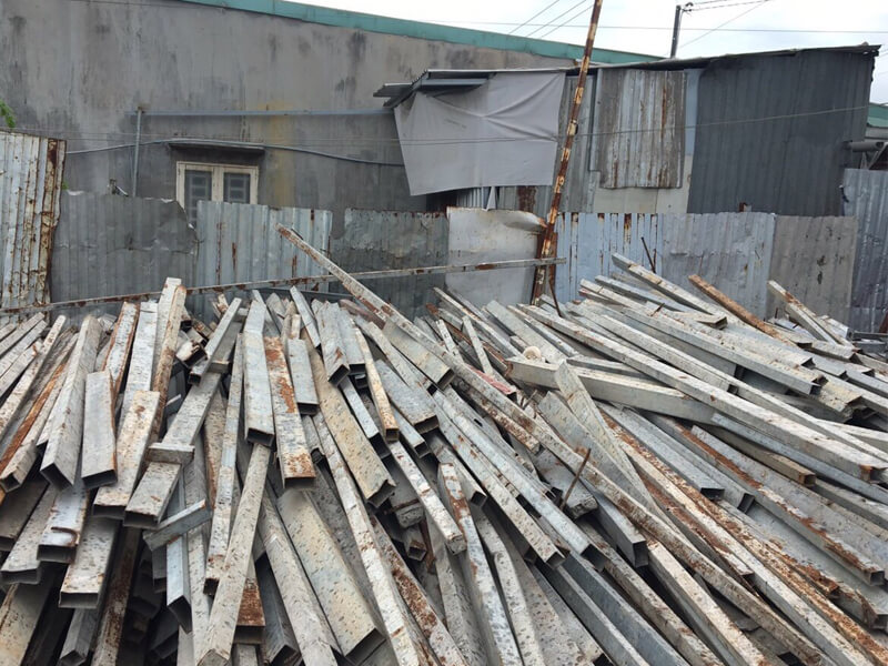 phân loại phế liệu sắt